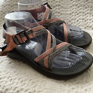 Chaco girls sandals size 5